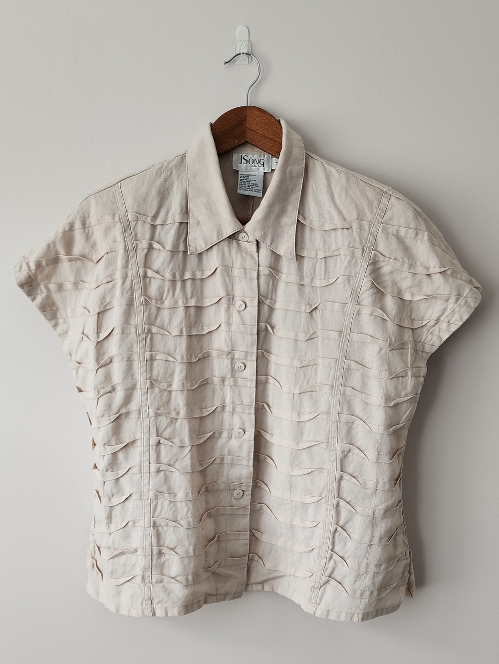 J. Song Linen 100 % Women's Cream Short-Sleeve Button-Down Shirt